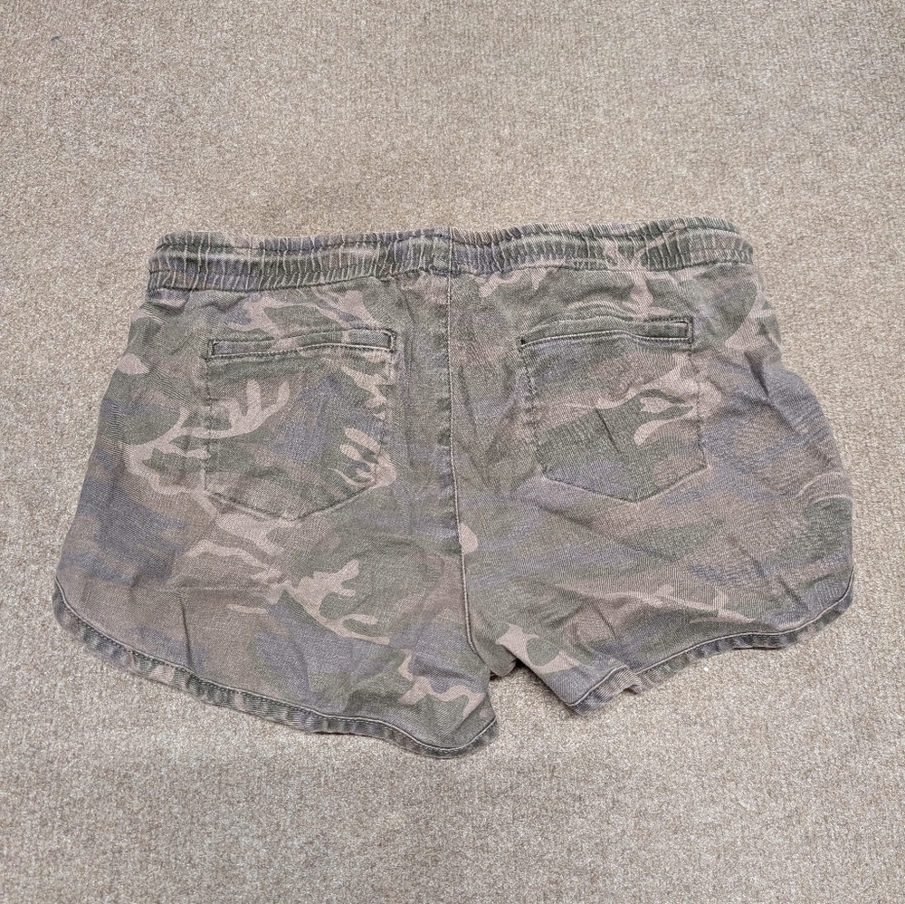 Level 99 Linen Blend Desert Camo Women's Shorts Small - Picture 2 of 8